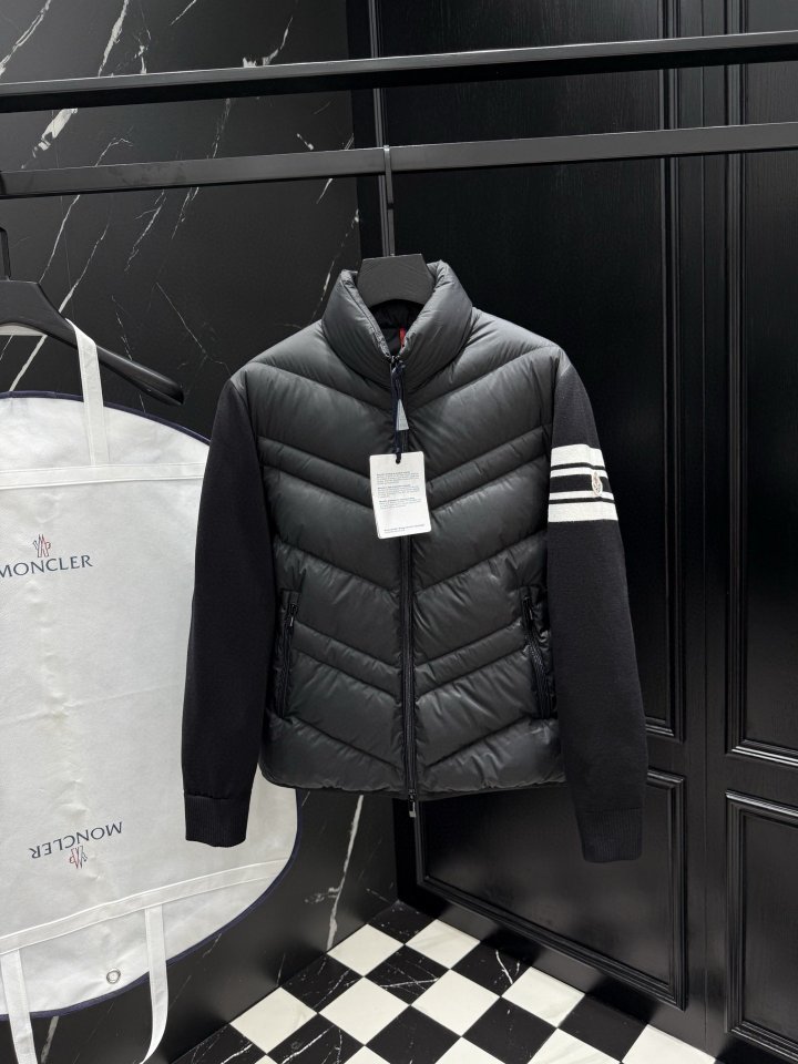 몽클레어 니트 슬리브 구스다운 자켓