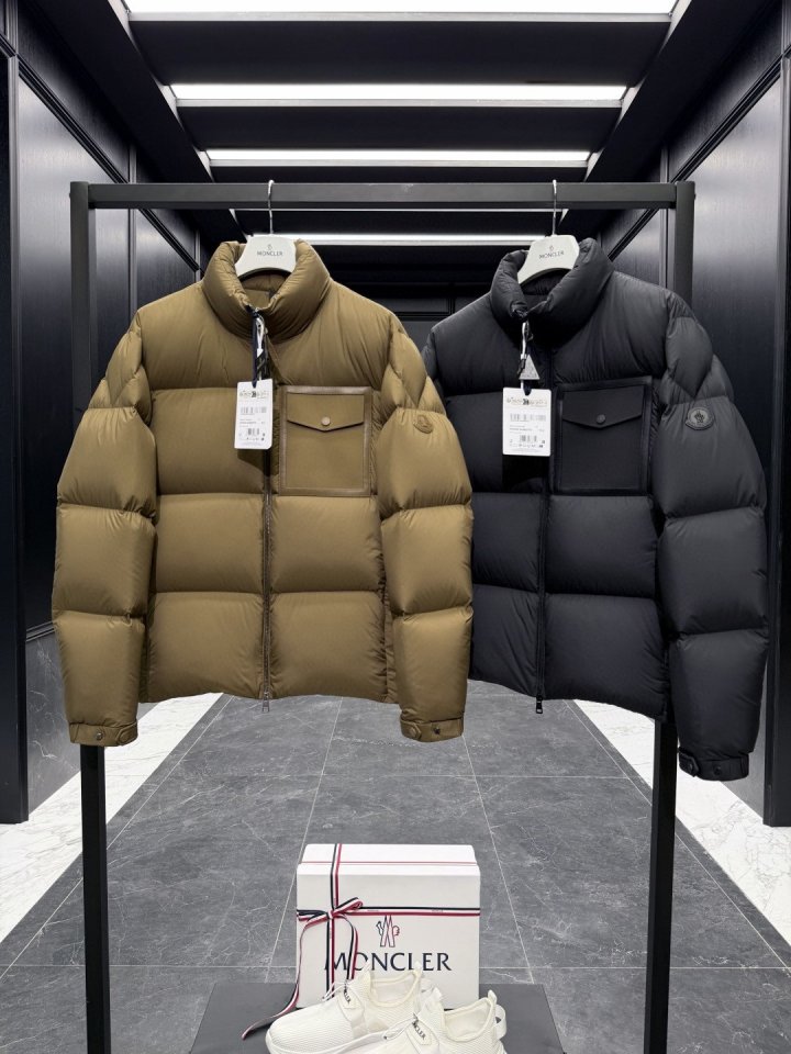 몽클레어 치논 Chinon 남성 숏 구스다운 자켓