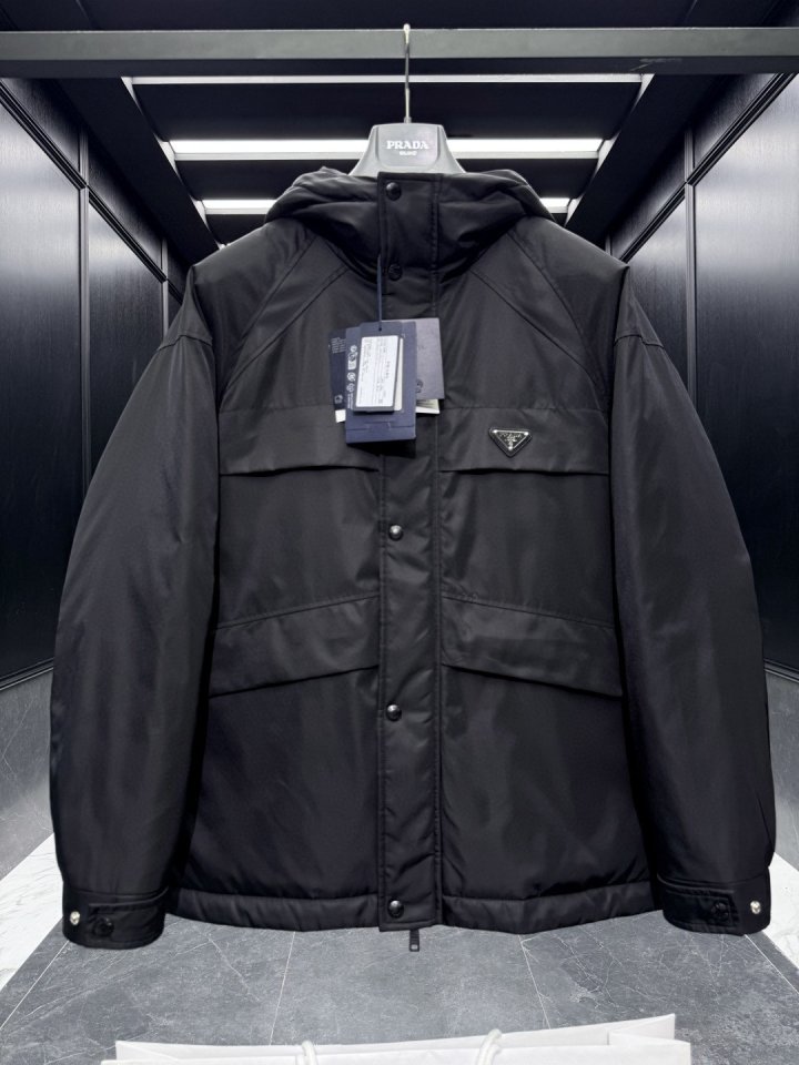 프라다 Re-Nylon 클래식 구스다운 자켓