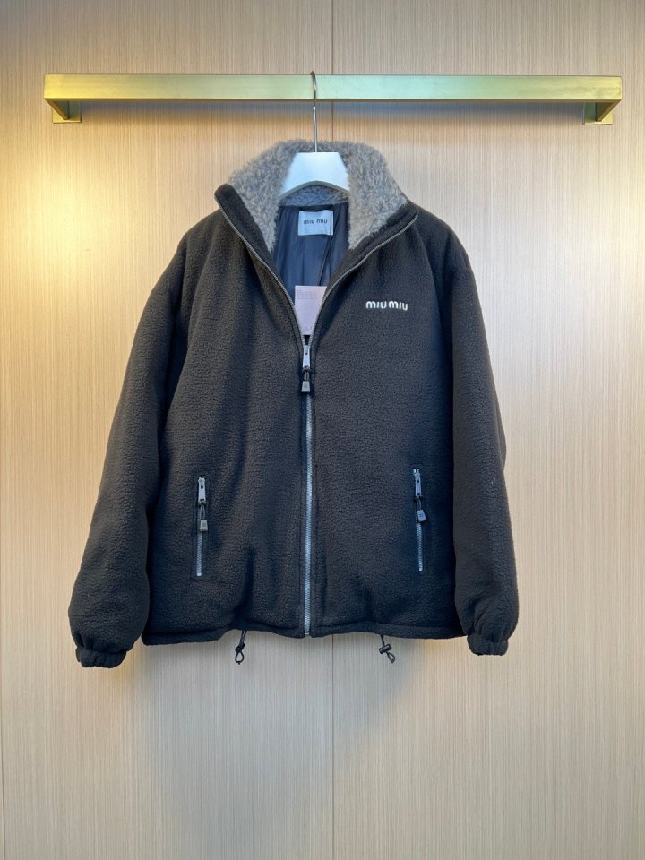 미우미우 쉐어링 카라 구스다운 패딩자켓