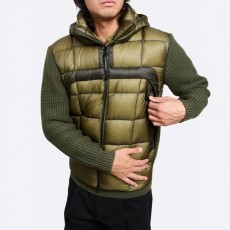 CP 컴퍼니 구스다운 니트패딩