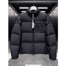 몽클레어 치논 Chinon 남성 숏 구스다운 자켓