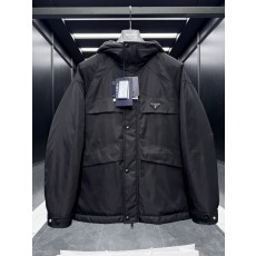 프라다 Re-Nylon 클래식 구스다운 자켓