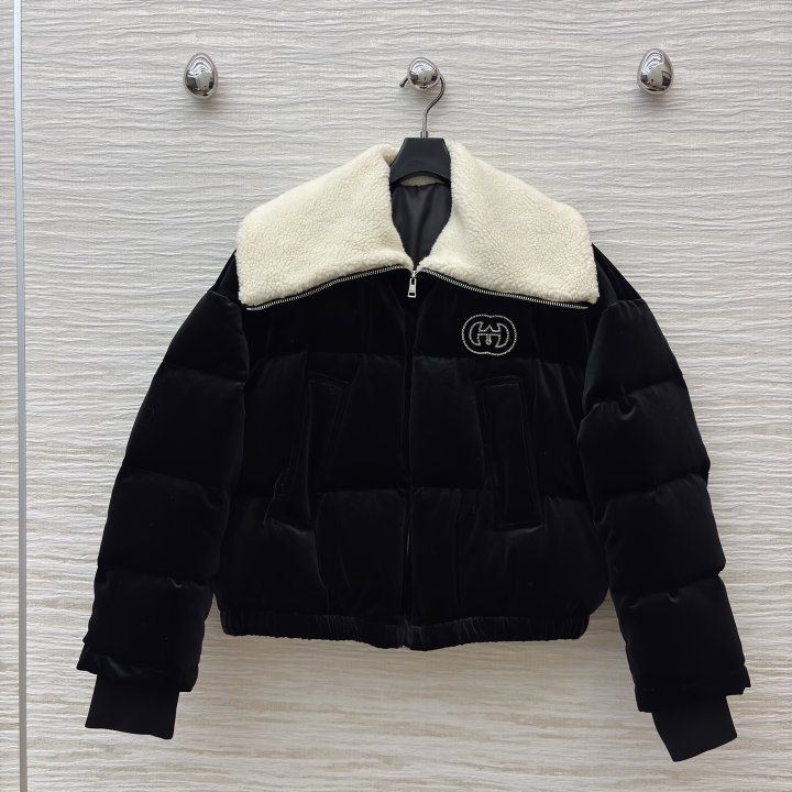 구찌 대카라 벨벳 다운 자켓