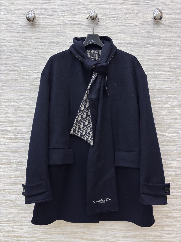 디올 퀼팅 숏 자켓