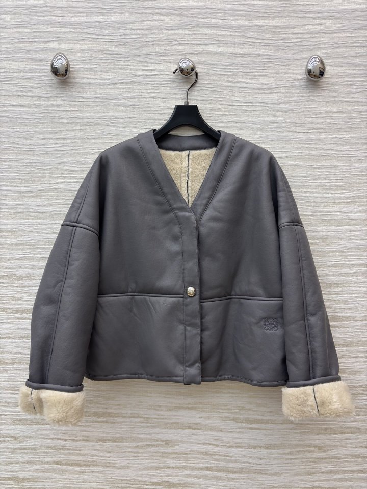 로에베 스웨이드 브이넥 가디건