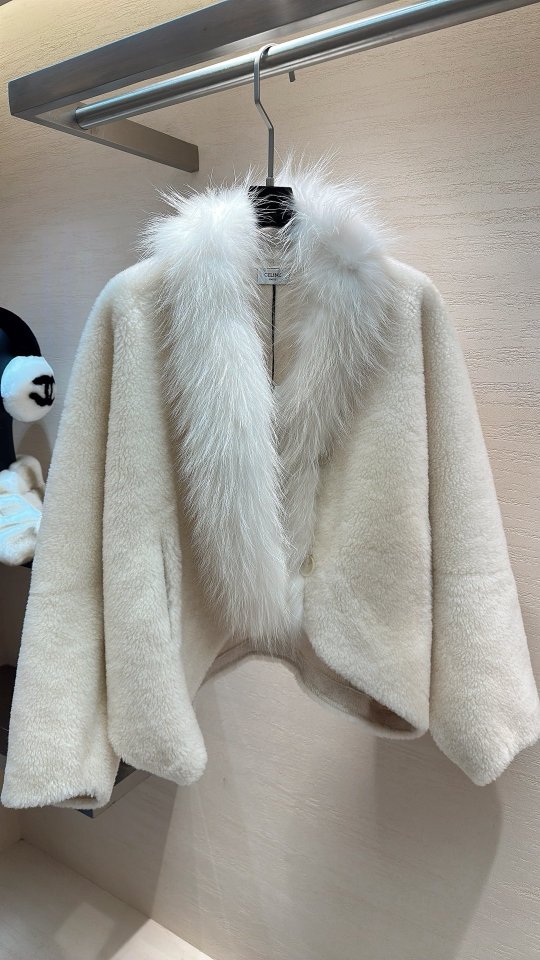 셀린 폭스퍼 양모 숏 자켓