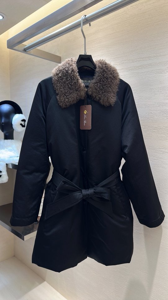 로로피아나 구스다운 캐시미어 퍼 롱 코트