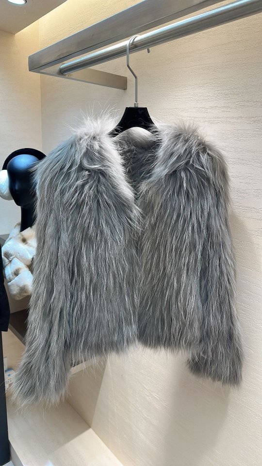 펜디 폭스 퍼 V넥 퍼 자켓