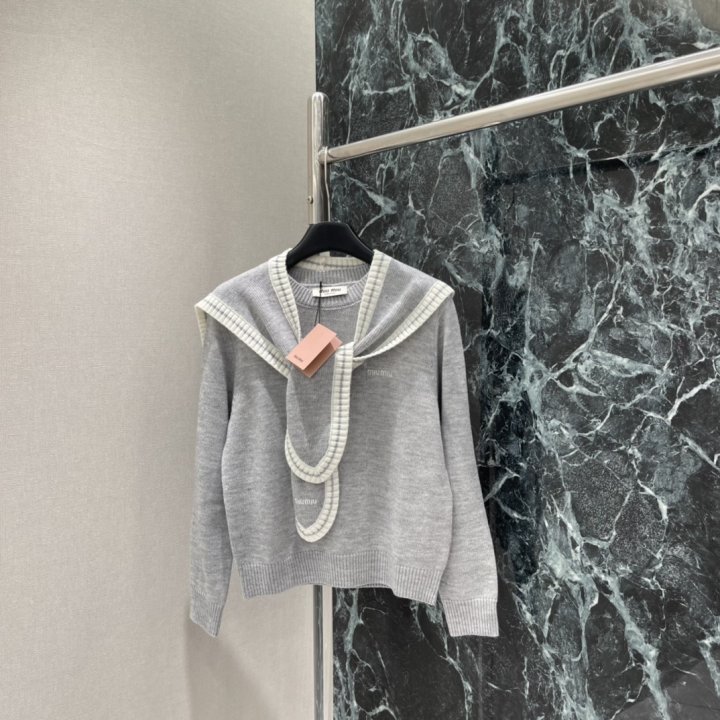 미우미우 26 봄 세일러 카라 니트