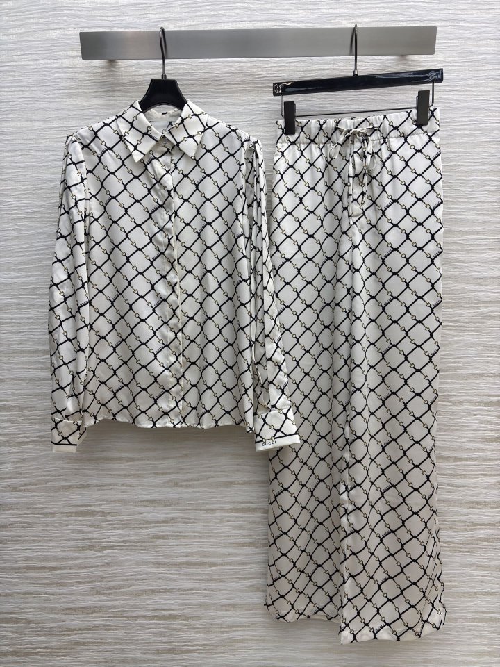 구찌 클래식 프린트 셋업