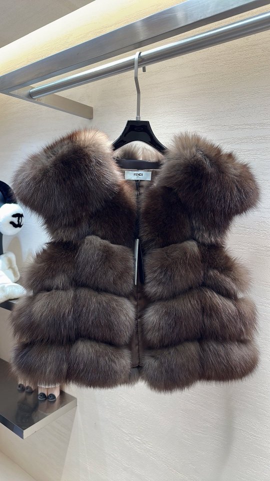 펜디 실버 폭스 퍼 베스트