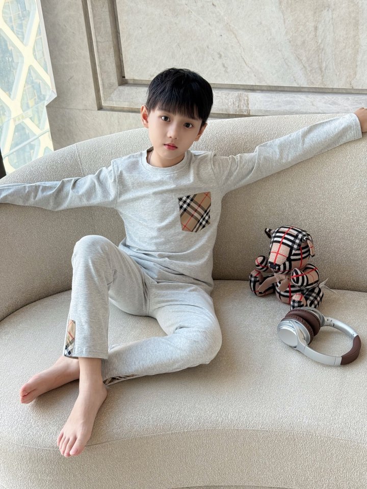 버버리 아동 상하의 세트