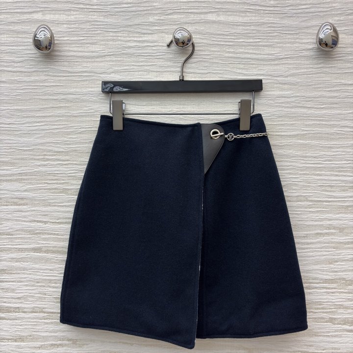 루이비통 네이비 가죽버튼 A라인 스커트