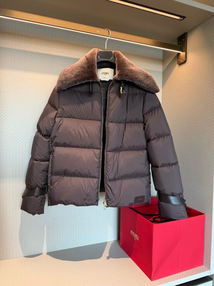 펜디 브라운 숏 패딩