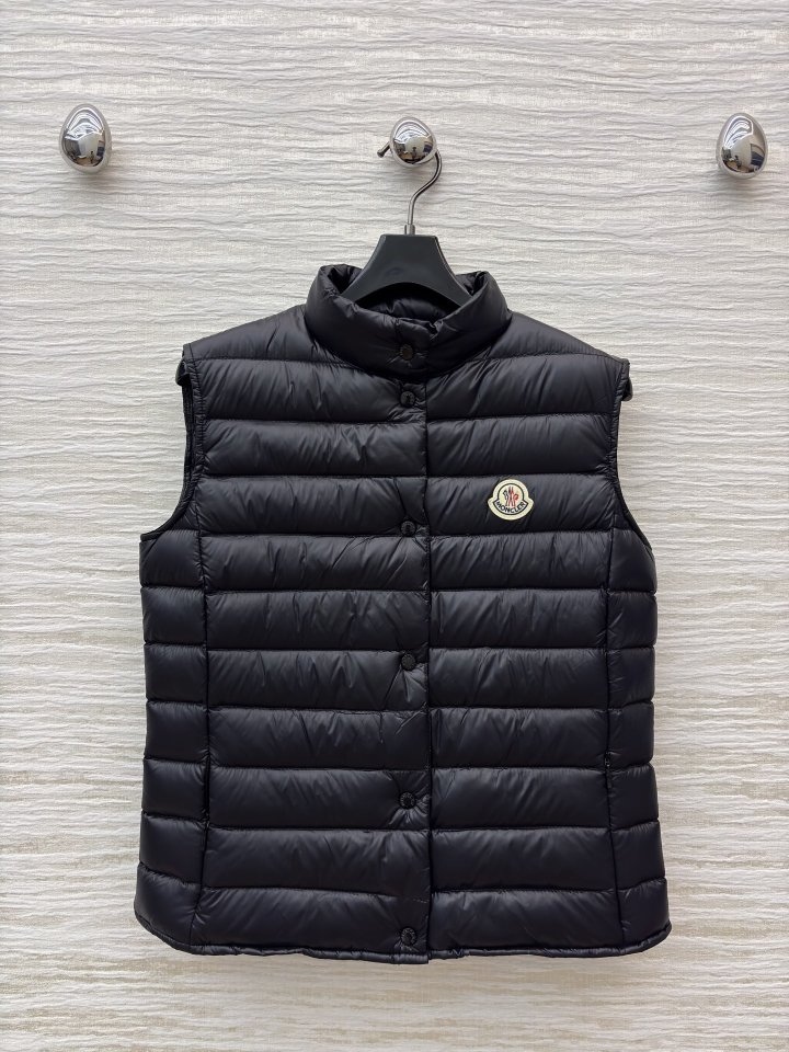 몽클레어 블랙 다운 베스트