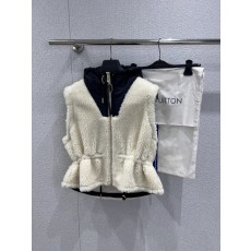 루이비통 화이트 테디 후드 마갑