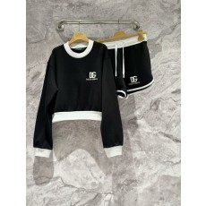 마이크로 자수 스웨트셔츠 & 쇼츠