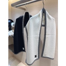 샤넬 클래식 더블C 자수 머플러