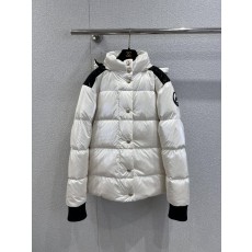 샤넬 25N 스키 시즌 블랙&화이트 후드 다운 패딩