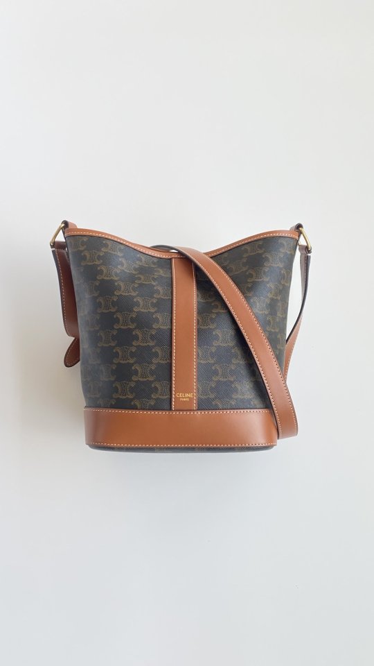 셀린느 트리옹프 캔버스 스몰 버킷백