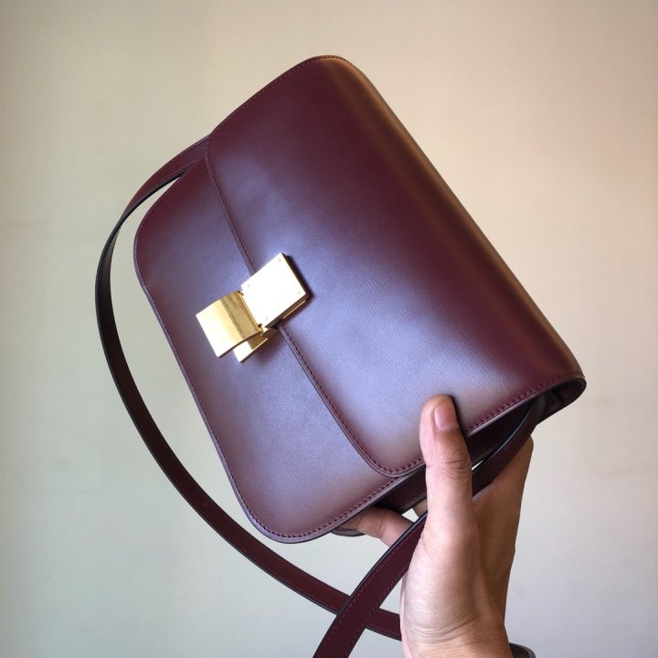 셀린느 클래식 박스백 미디엄