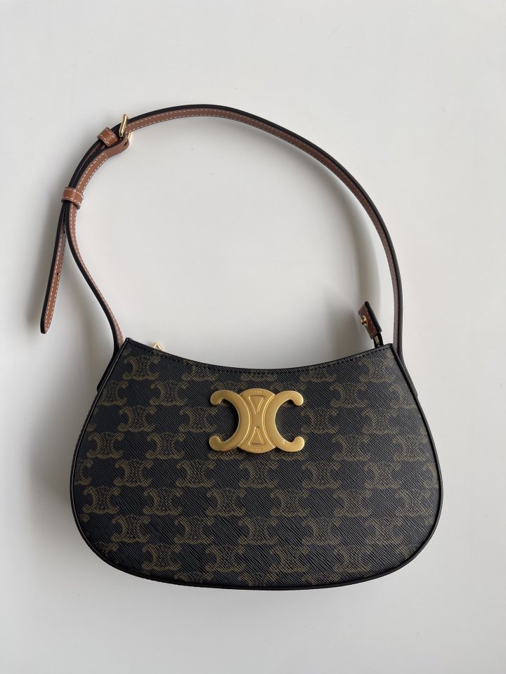 셀린느 틸리(TILLY) 로고 패턴 언더암 백