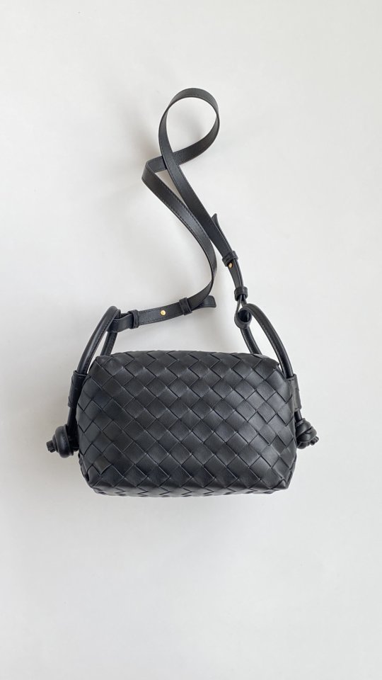 보테가 베네타 루프 크로스백 소형