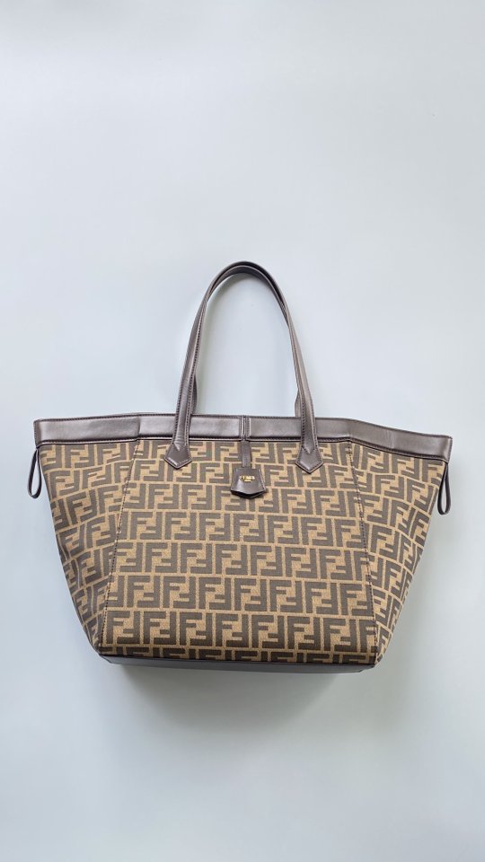 펜디 오리가미 폴딩 백 라지