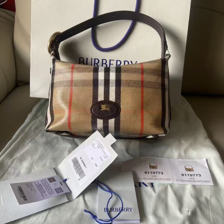 버버리 하이랜즈 미니 더플백