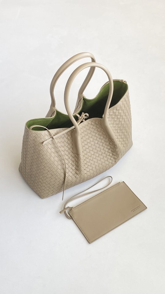 더로우 미디엄 버킷백