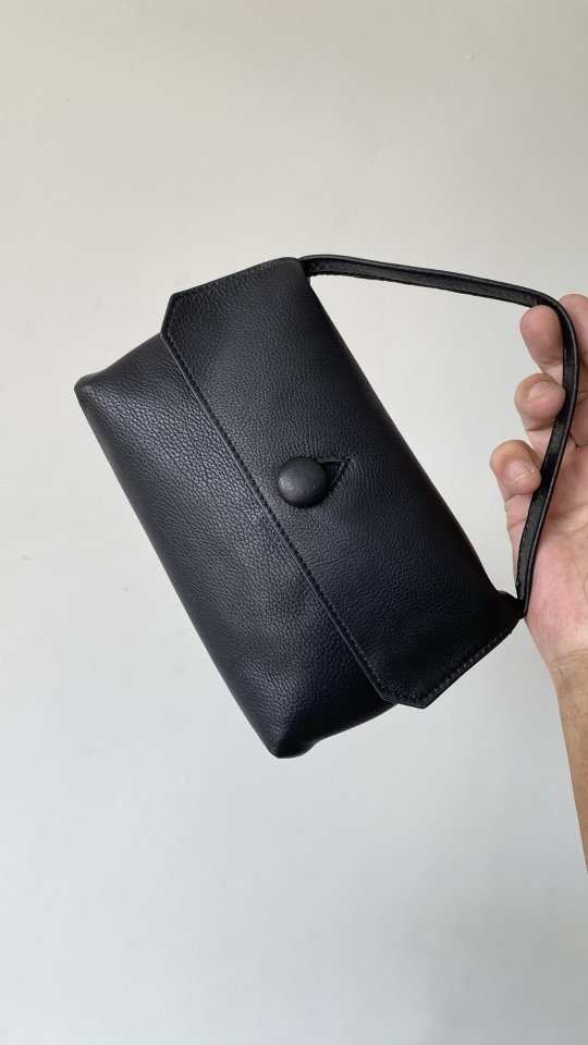 더로우 샐리 버튼 백