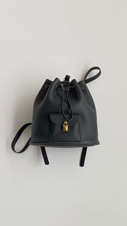 로로피아나 L27 버킷 백팩