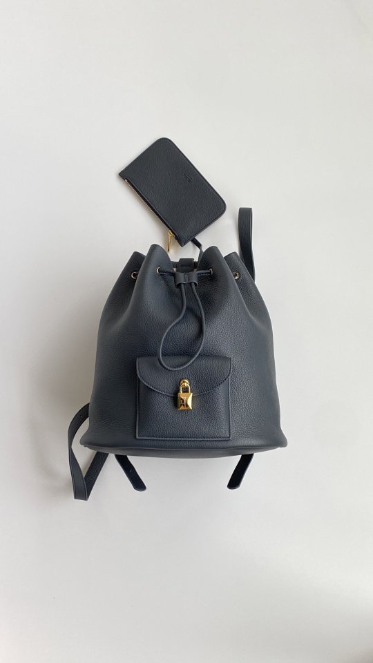 로로피아나 L27 버킷 백팩