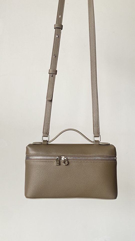 로로피아나 LP 스몰 크로스백