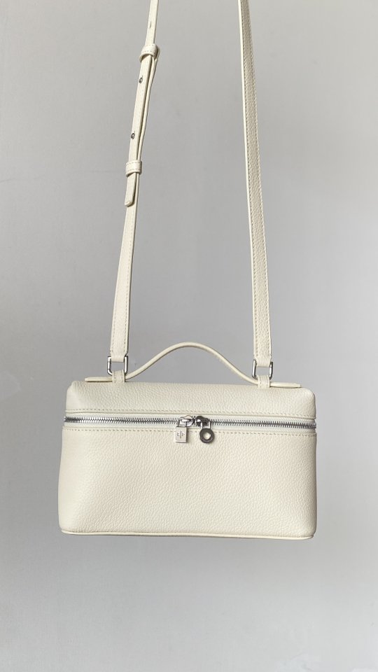 로로피아나 LP 스몰 크로스백