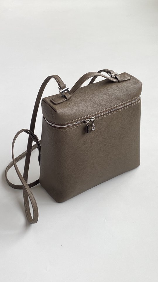 마르지엘라 가죽 백팩