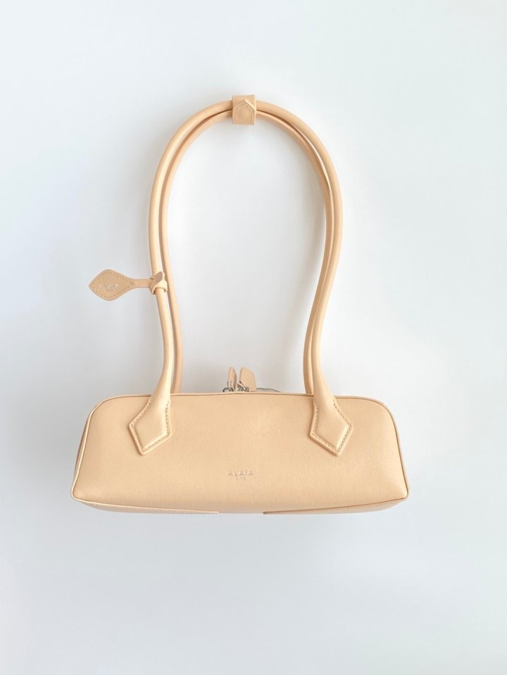 알라이아 르 클릭 스몰 숄더백