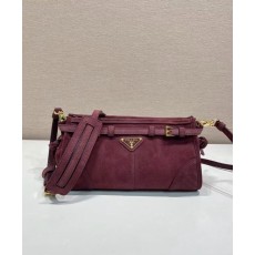 프라다 루스솔프 스웨이드 크로스백