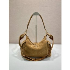 프라다 스웨이드 익스플로어 백