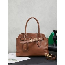 미우미우 신형 호보 토트백 소형