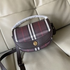 버버리 하이랜드 크로스백