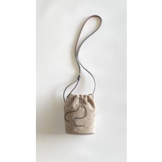 마르지엘라 스웨이드 미니 버킷백