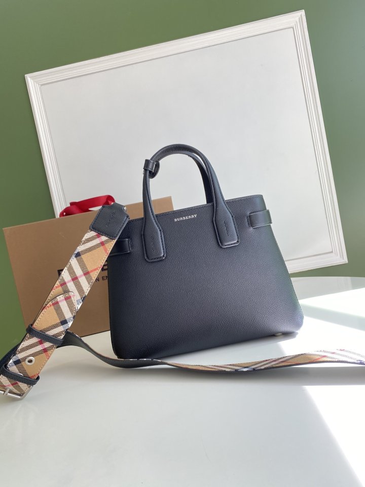 버버리 배너 토트백