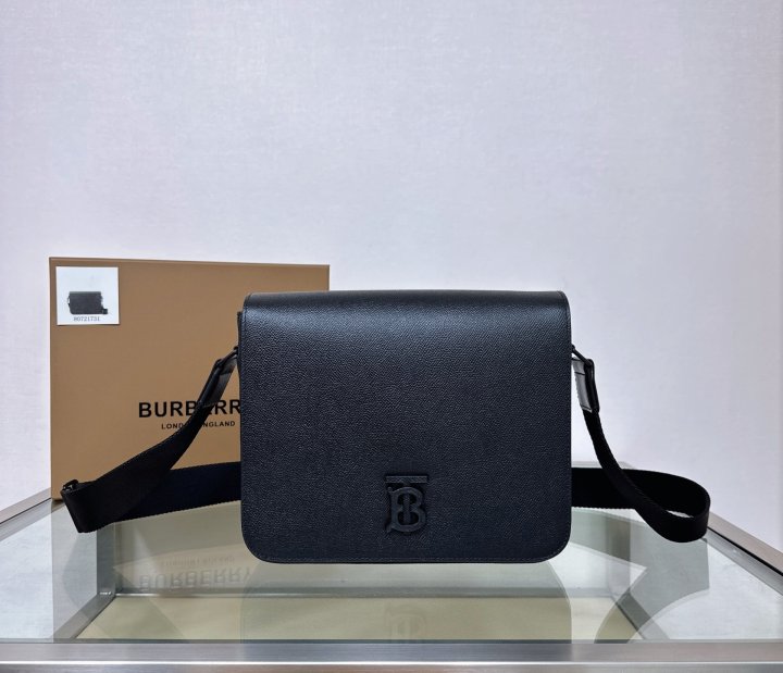 버버리 TB 컴팩트 우편가방