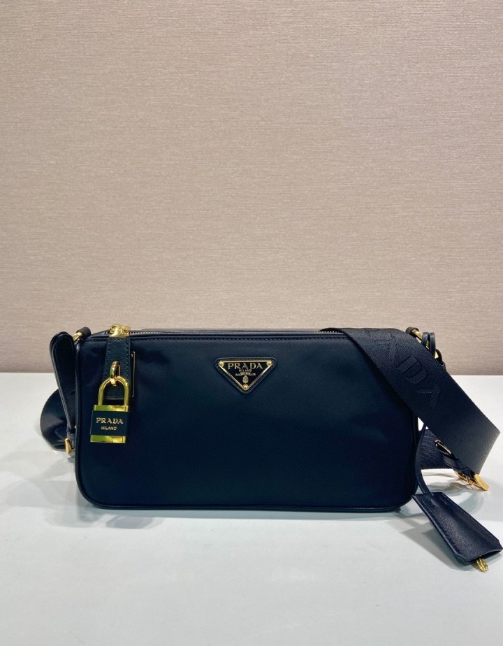 프라다 스몰 나일론 가죽 숄더백 1BC234 | PRADA |