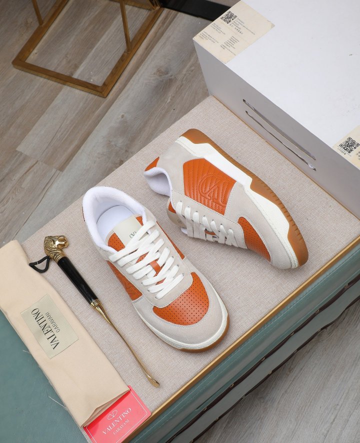 발렌티노 조이 드 주에 남녀공용 스니커즈