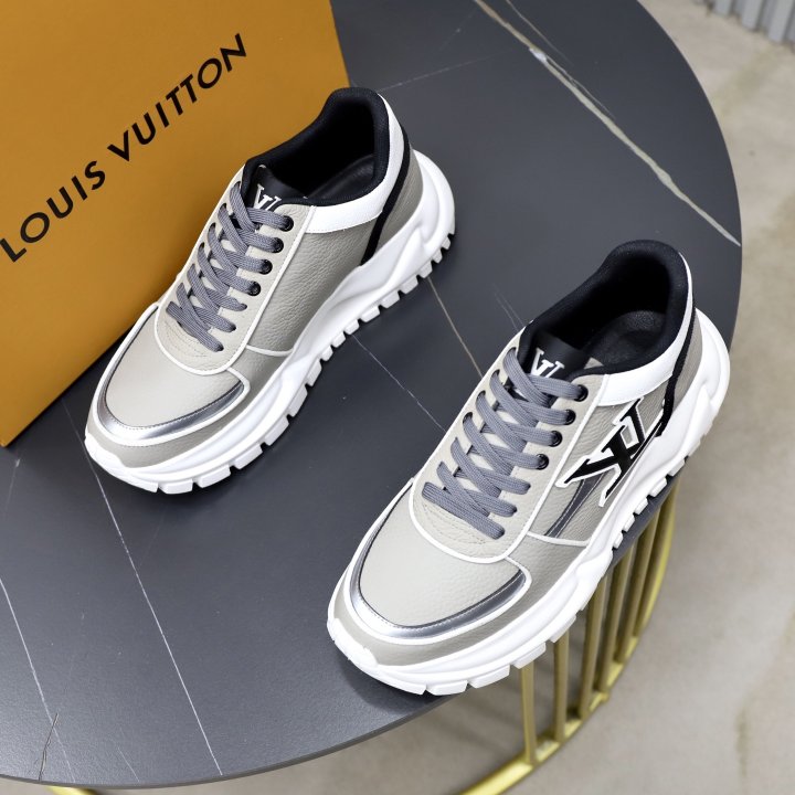 루이비통 남성 스니커즈