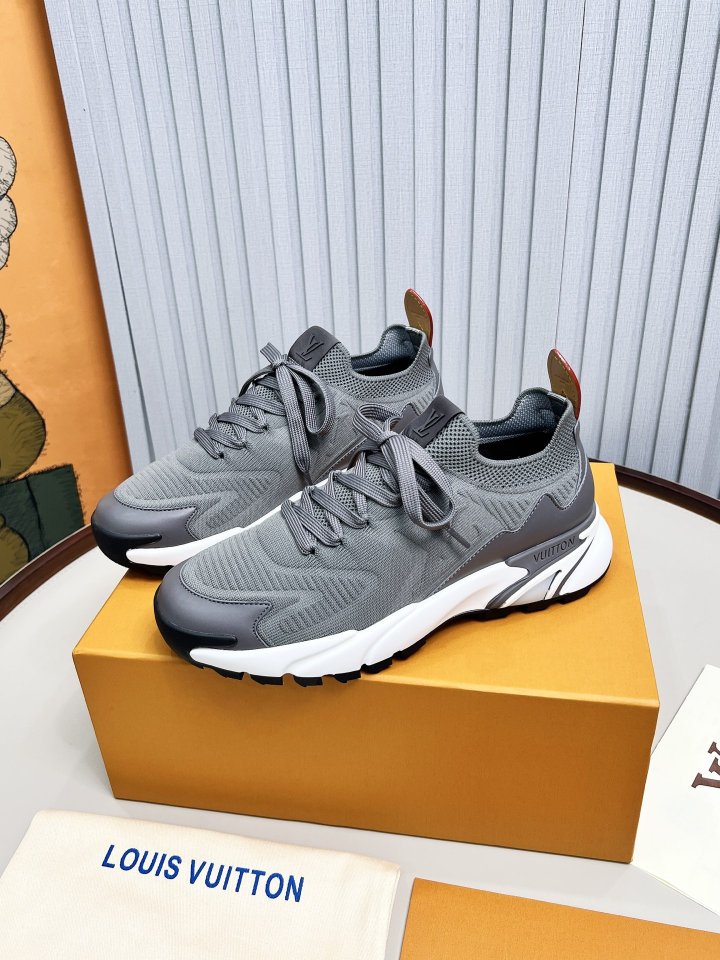 루이비통 러너 타틱 남성 스니커즈