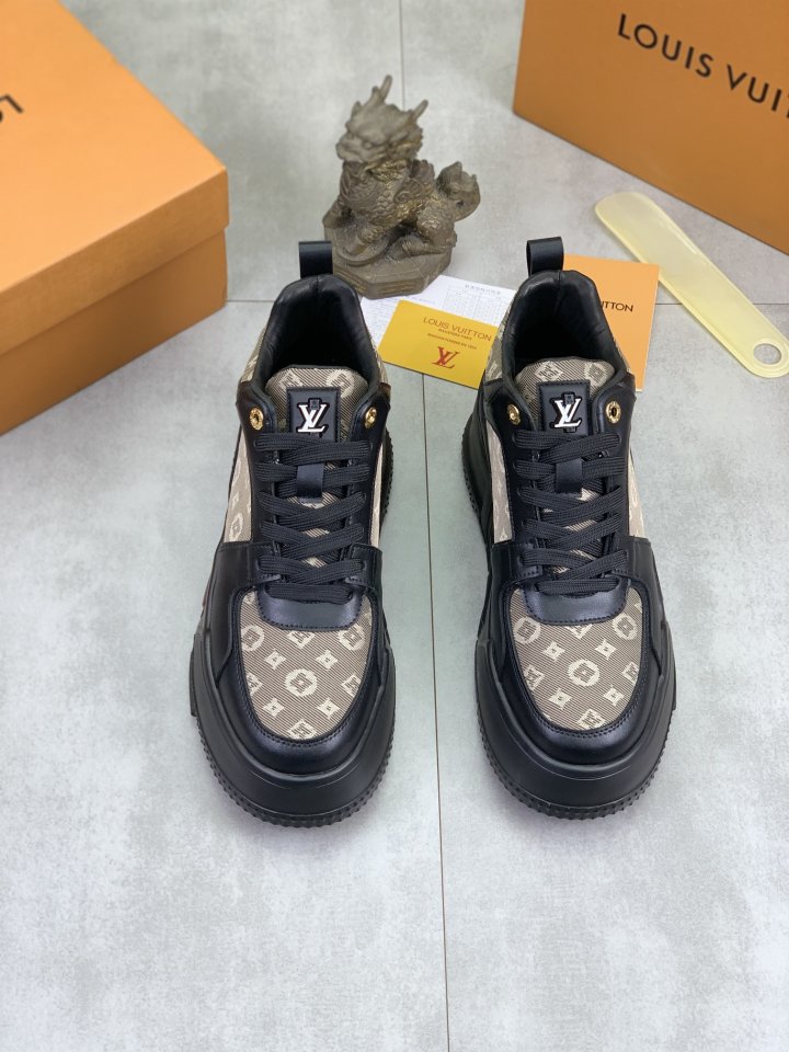 루이비통 하이탑 스니커즈